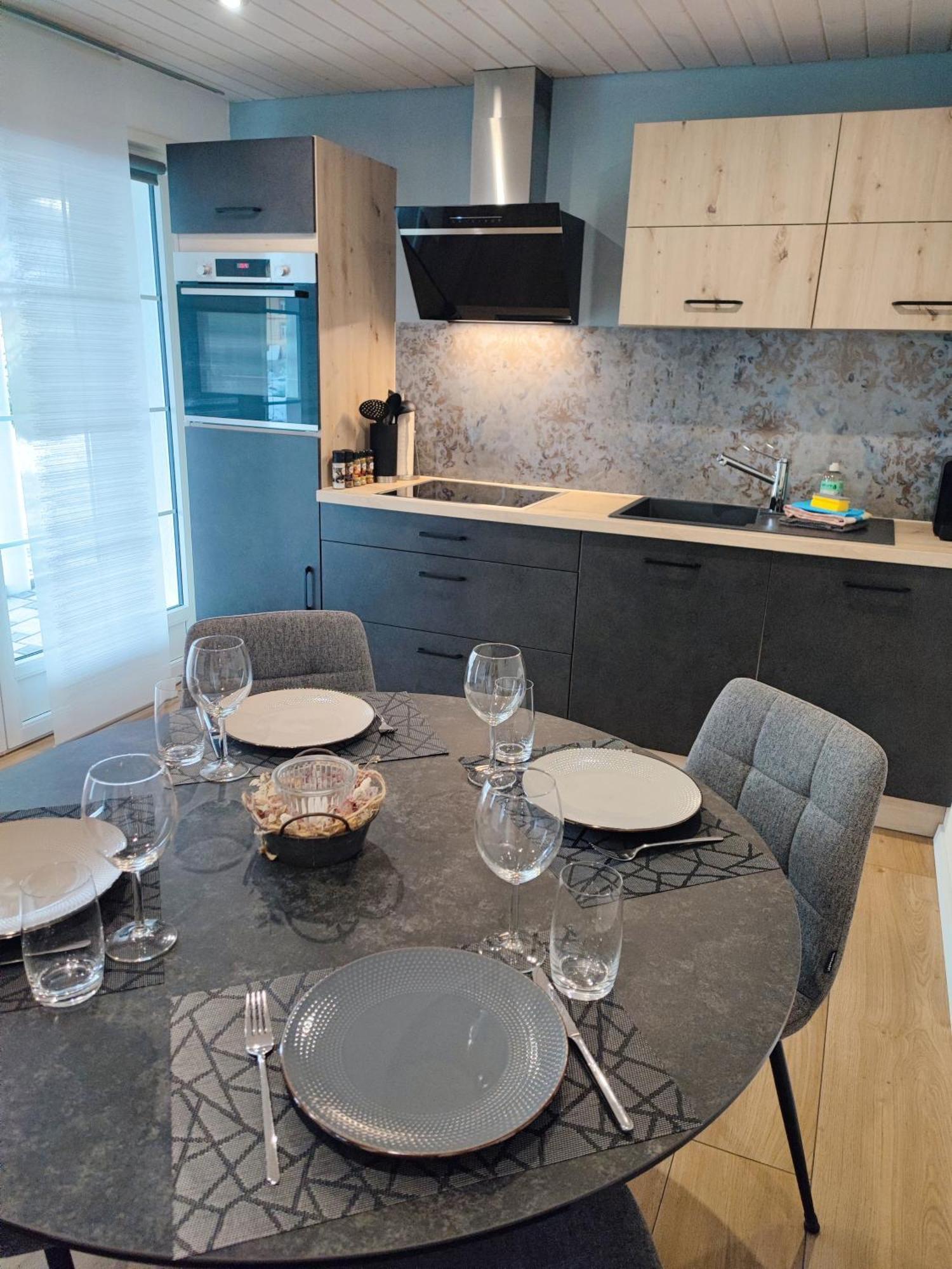 Kleine Auszeit - 2-Zimmer Ferienwohnung ชปีตส์ ภายนอก รูปภาพ